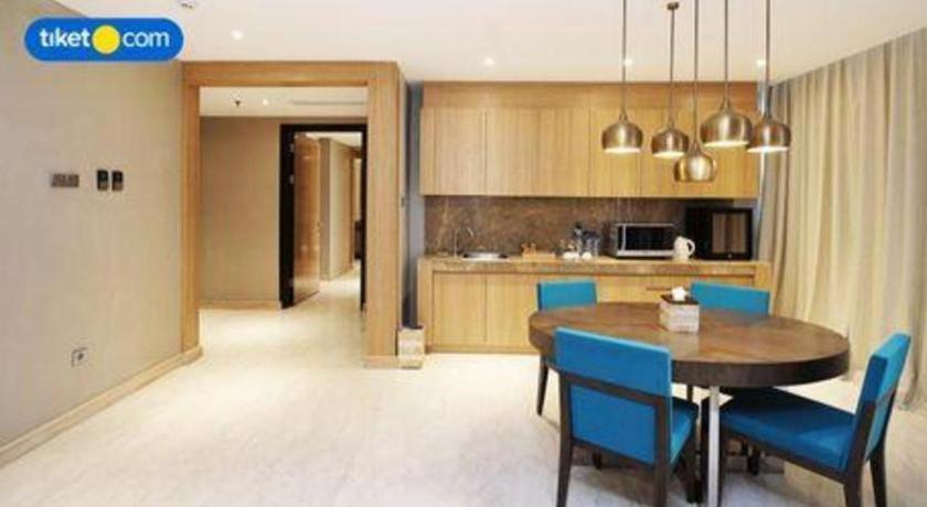 The Rinra Hotel Makassar Ngoại thất bức ảnh
