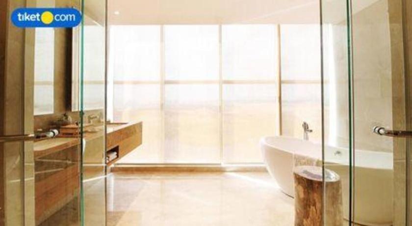 The Rinra Hotel Makassar Ngoại thất bức ảnh