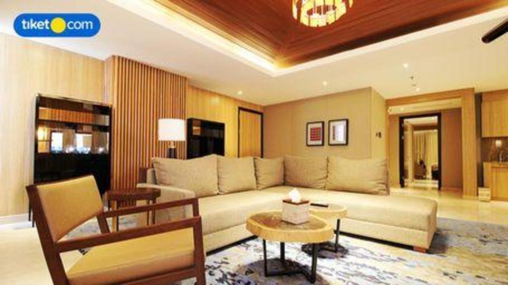 The Rinra Hotel Makassar Ngoại thất bức ảnh